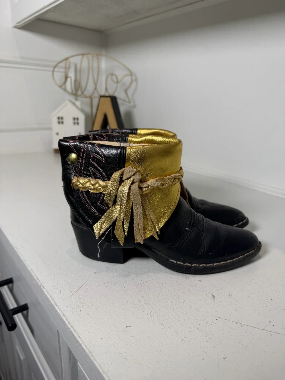 Vintage Western Ankle Boots Women's 6 Black Gold Leather Cowboy Booties Festival